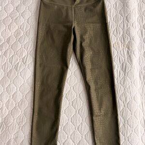 Olive Green Textured Leggings